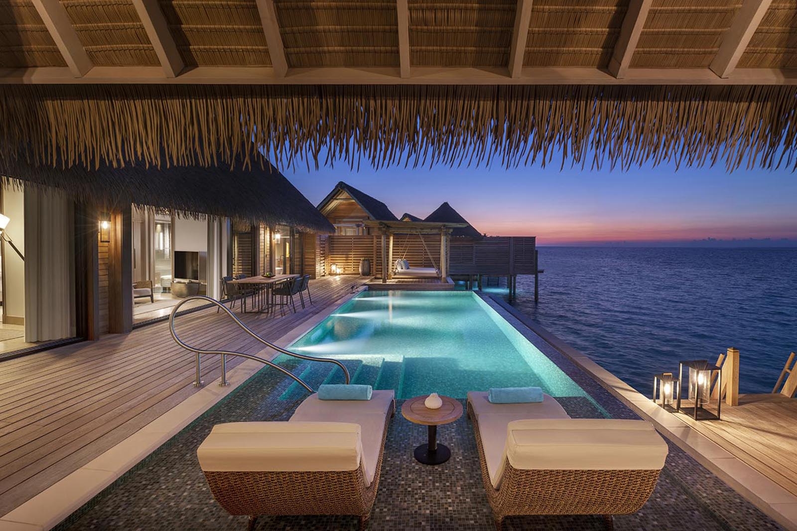 Bedded Reef Villa With Pool