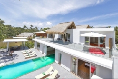 Royal Beach Villa with Pool