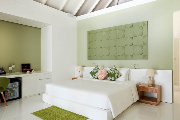 4 BEDROOM BEACH RESIDENCE