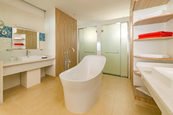 WATER VILLA WITH POOL ? Photo 2