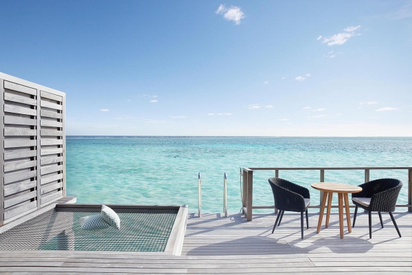 2 Bedroom Overwater Pool