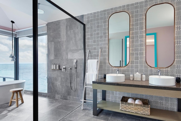 Sunset Overwater Pool ? Photo 2