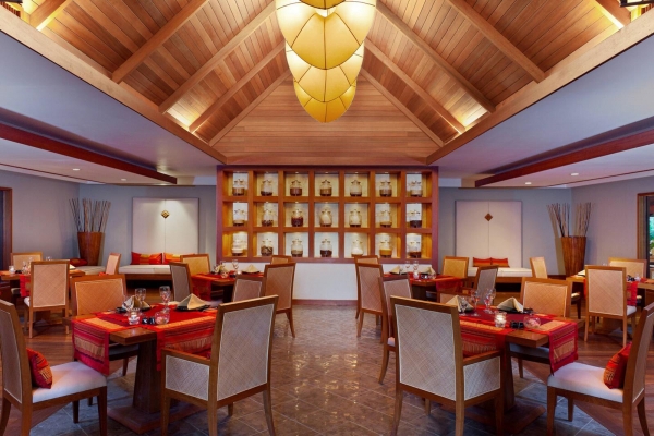 Sheraton Maldives Full Moon Resort