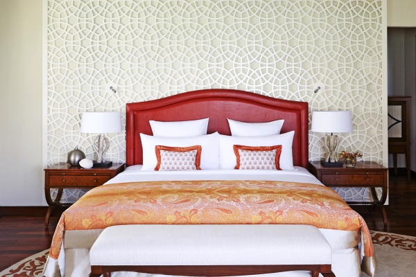 One-Bedroom Ocean Suite with Pool ? Photo 2