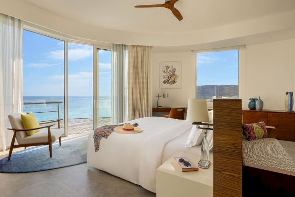 Lagoon Villa with Pool