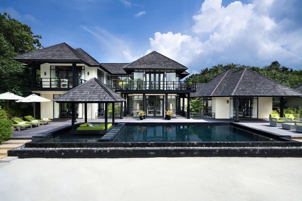 Three Bedroom Island Residence with Family Pool & Private Pool