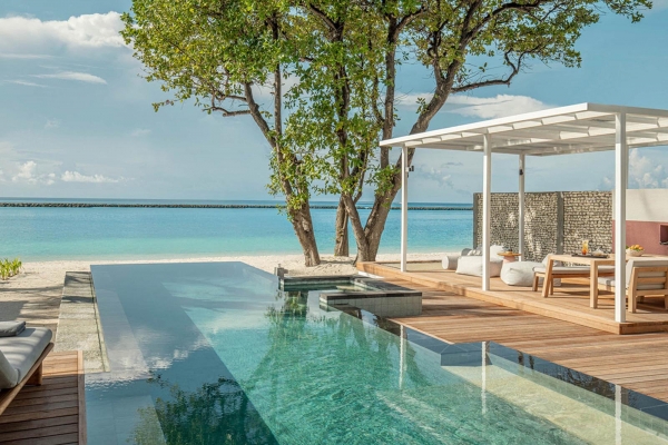 Family Oceanfront Bungalow with Pool