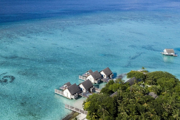 Three-Bedroom Land and Ocean Suite