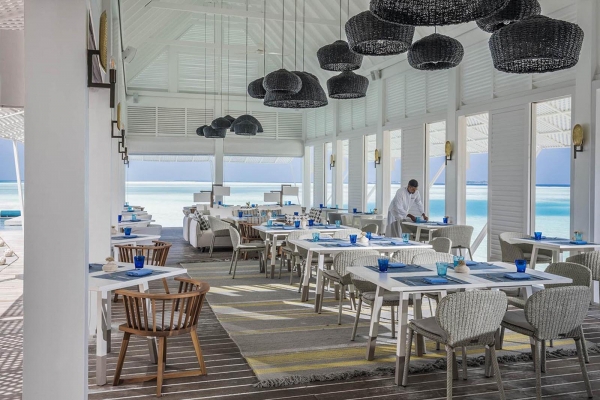 Four Seasons Landaa Giraavaru