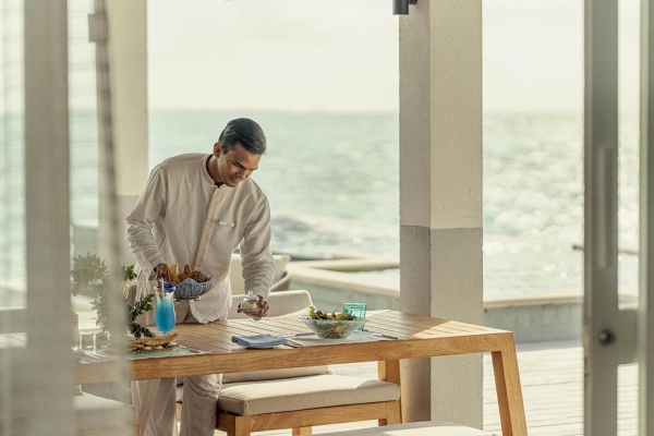 Four Seasons Landaa Giraavaru