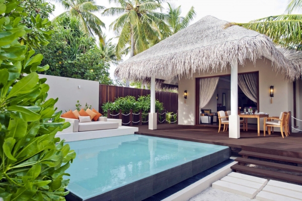 BEACH VILLA WITH POOL