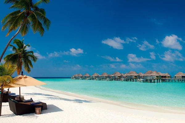 Constance Halaveli Resort Photo 2