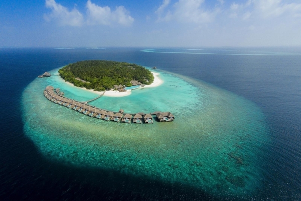 Dusit Thani Maldives Resort Photo 1