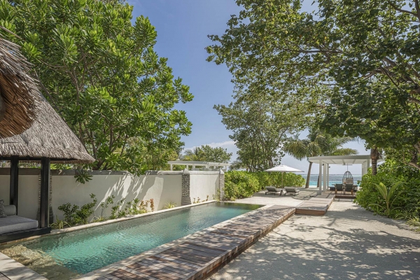 Sunrise Family Beach Villa with Pool