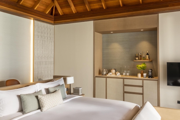 Deluxe Beach Bungalow with Pools