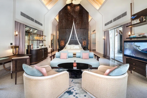 THREE BEDROOM BEACH RESIDENCE WITH POOL ? Photo 2