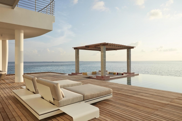 LUX* OVERWATER RETREAT ? Photo 3