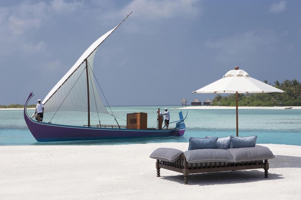 Naladhu Private Island Resort Photo 8