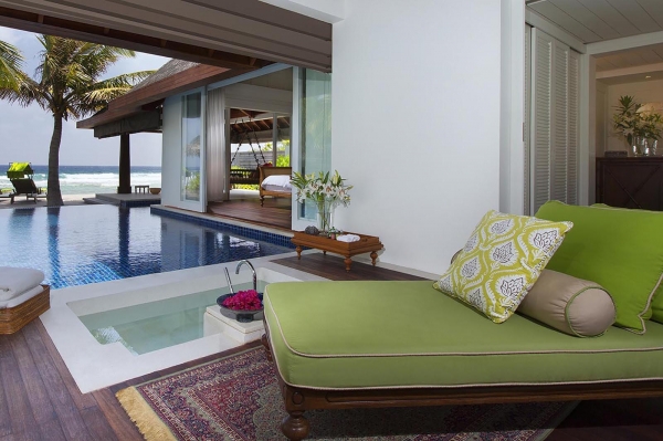 BEACH HOUSE WITH POOL ? Photo 2