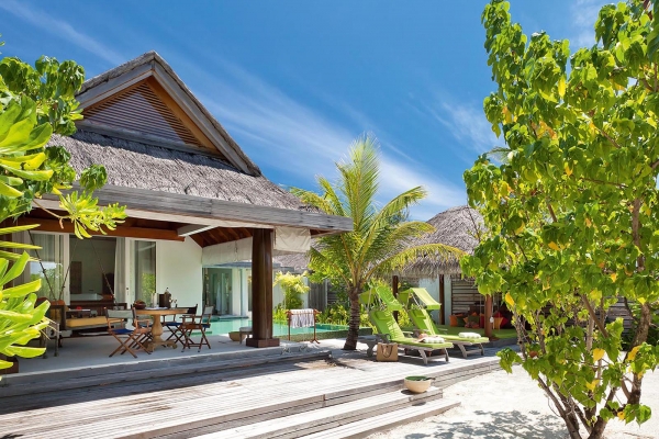OCEAN HOUSE WITH POOL AND PRIVATE BEACH CABANA