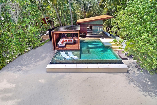 Deluxe Beach Pool Villa