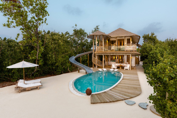 2 Bedroom Island Retreat with Slide