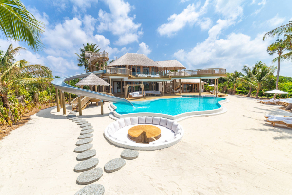 3 Bedroom Island Reserve with Slide