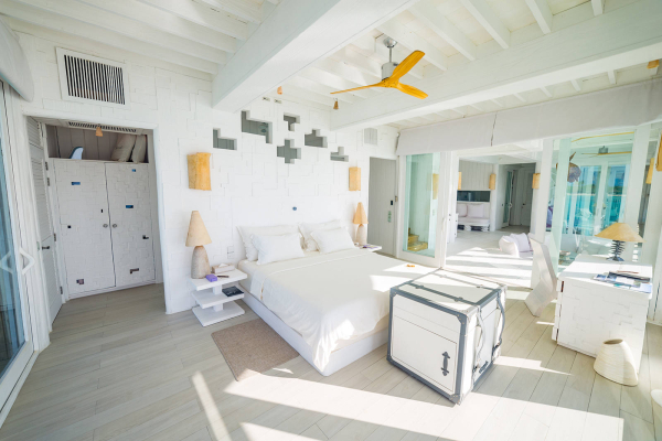 3 Bedroom Water Retreat with Slide ? Photo 2