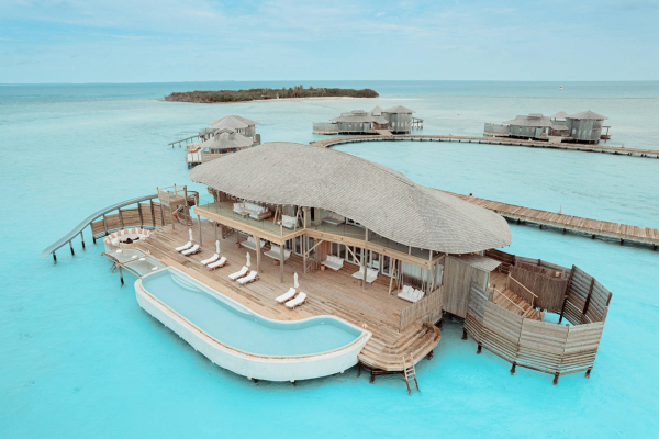 5 Bedroom Water Retreat with Slide - Photo 1