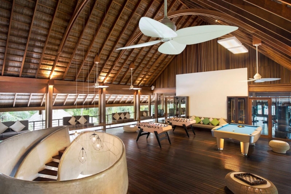 W Maldives Resort Photo 3