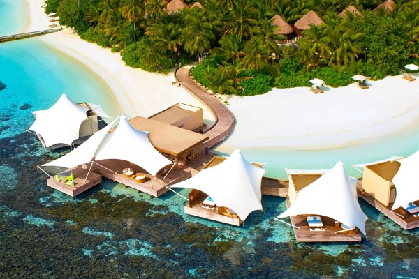 W Maldives Resort Photo 6