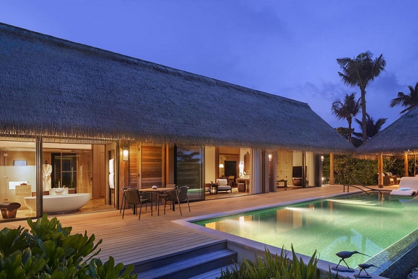 2 QUEEN BEDDED BEACH VILLA WITH POOL