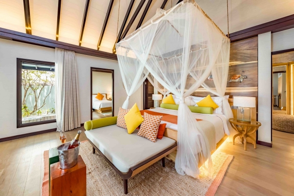 EARTH POOL PAVILION ? Photo 2