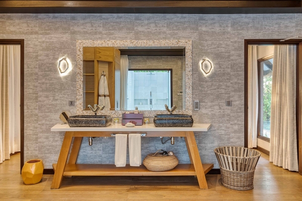 EARTH VILLA WITH POOL ? Photo 3