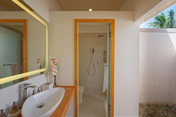 BOUGAIN VILLA ? Photo 2