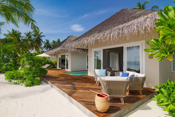 Deluxe Beach Suite With Pool