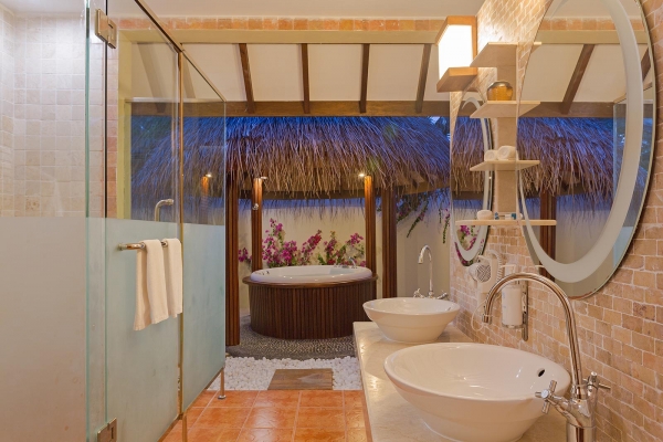 SUPERIOR BEACH VILLAS ? Photo 3