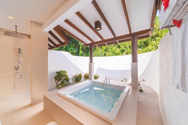 Deluxe Sunset Beach Villa with Pool ? Photo 3