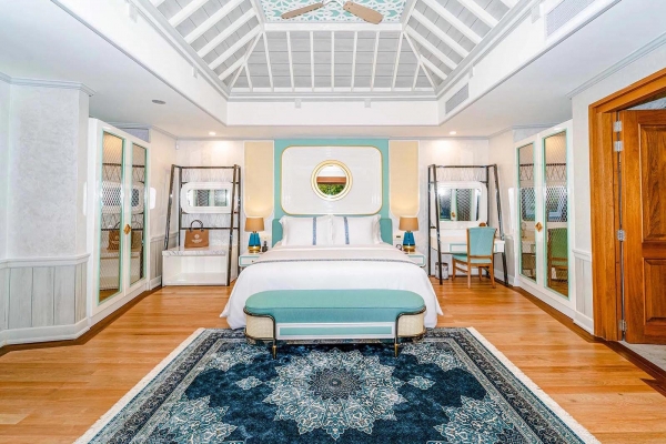 Grand Beach Residence with Pool ? Photo 2