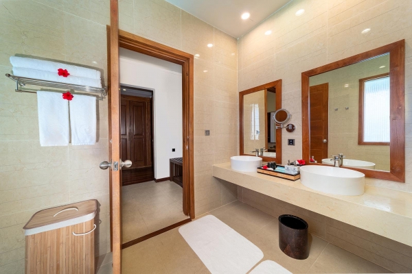 Two-Bedroom Ocean Villa with Pool ? Photo 3