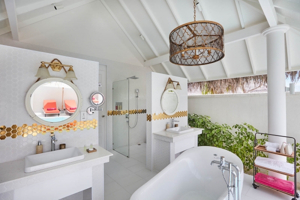 GRAND BEACH SUITE ? Photo 4