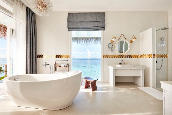 KING OCEAN SUITE ? Photo 3