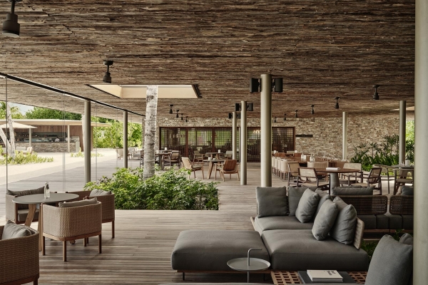 Patina Maldives, Fari Islands