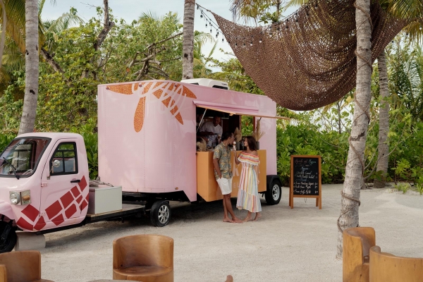 Patina Maldives, Fari Islands