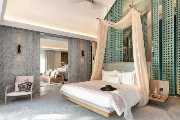 FOUR BEDROOM BEACH RESIDENCE WITH TWO POOLS ? Photo 3