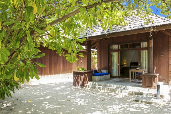 ROMANTIC BEACH VILLA WITH POOL