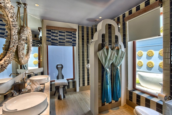 KING 2 BEDROOM OVER-WATER POOL VILLA ? Photo 2